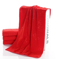 Большое красное давление цветок