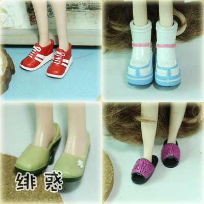 taobao agent Green red sports shoes, small props, high casual footwear, 1pcs, 3.3cm