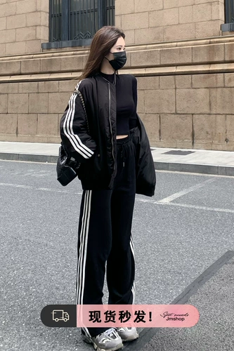 Короткая черная бейсбольная куртка, форма для отдыха, удерживающий тепло пуховик, оверсайз