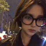 Черные очки, простой и элегантный дизайн, популярно в интернете, по фигуре