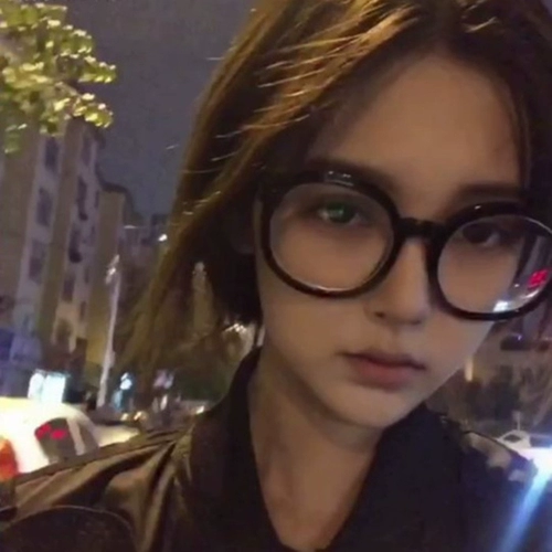 Черные очки, простой и элегантный дизайн, популярно в интернете, по фигуре