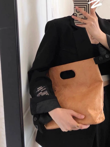 Ретро кожаная вместительная и большая брендовая сумка, можно стирать, коллекция 2023