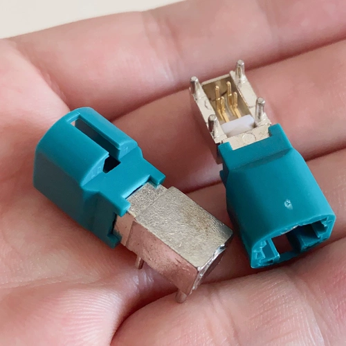 HSD4P -разъем мужского головки Xin Baomei CAR CAR CAN CANCER CONTER HED4P Плака