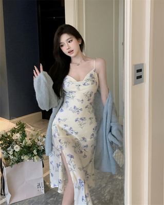 taobao agent Spring dress, sexy long brace, floral print, V-neckline, french style, mid-length