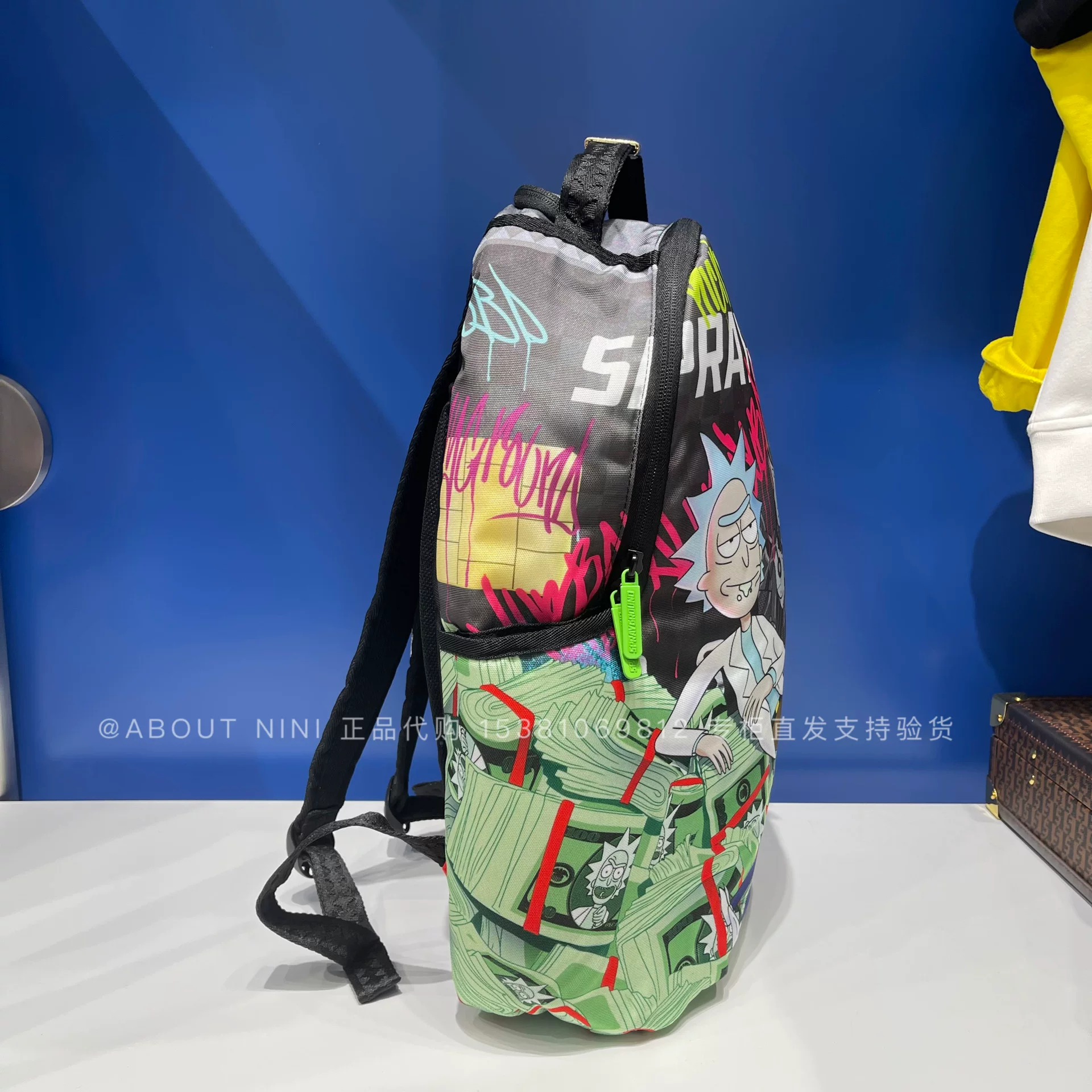 Сумка-рюкзак Sprayground безумный учёный, надпись, граффити, брендом акула, фирменный входной счёт покупок