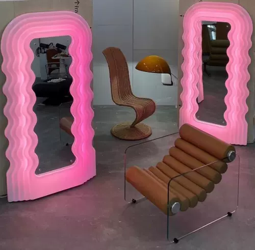 Италия этторе Sottsass Модное розовое освещение зеркало Мемфис Зеркало Зеркало волна Летнее зеркало