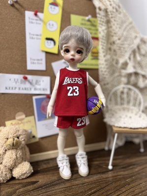 taobao agent Basketball shirt and ball clothes white sports suit six points bjd baby jacket set meow meow studies