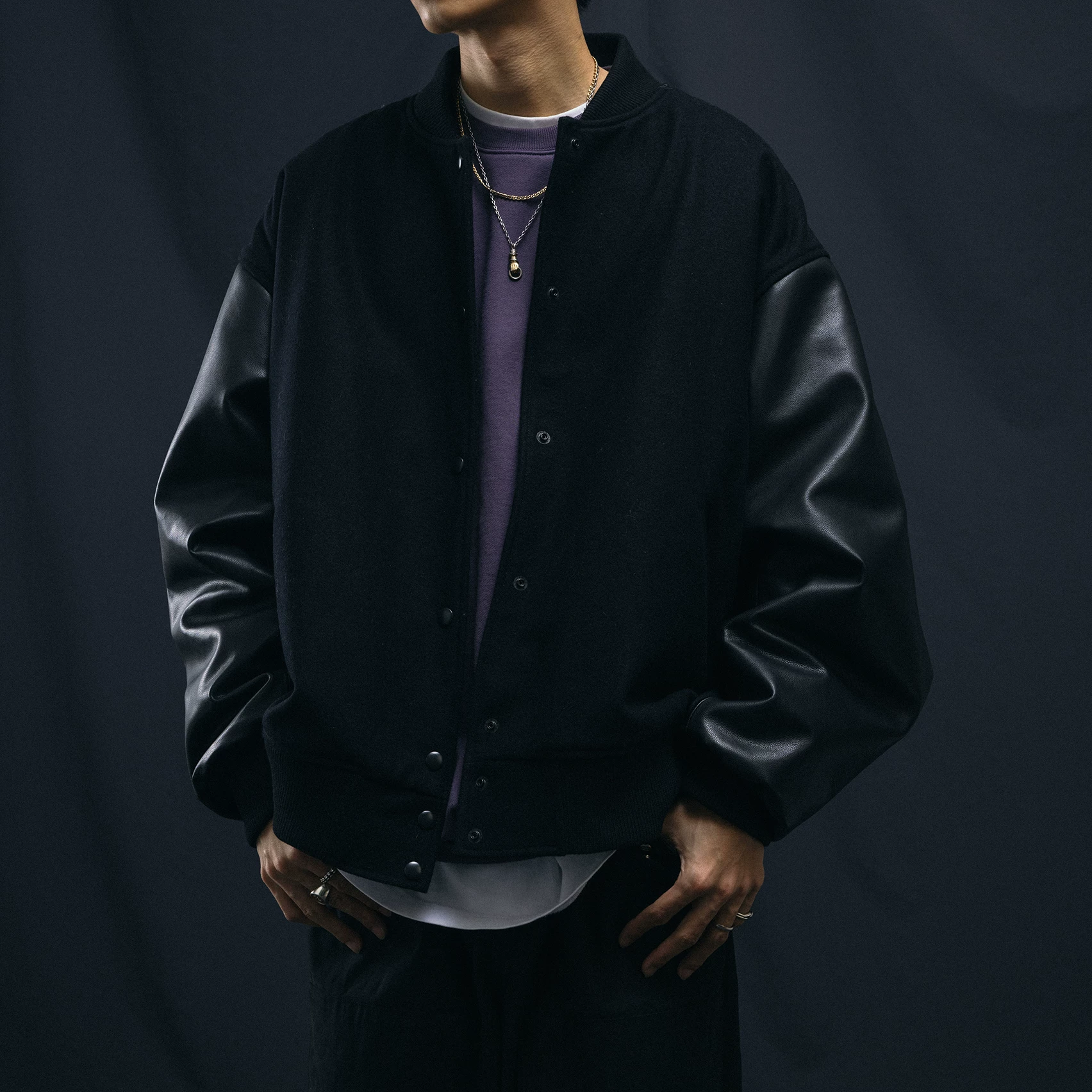 Кожаный рукав бейсболки BananaClub "Baseball Jacket" бейсболка в стиле кожаный рукав