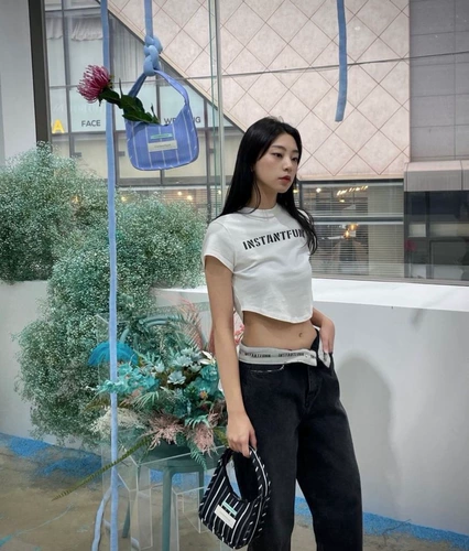 Сейчас ~ Корейский подлинный instantfunk 1032313 Персонализированная сторона -Благодаря повседневным джинсам