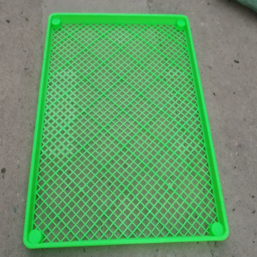 Пластиковые бляшки из шелкового червя питают шелкочный шелкочный шелкочный червя, большой шелкорный червя, коэффициенты, фермеры, шелковые черви легко очистить, дезинфекция, санитарный корм для шелкота, долговечный