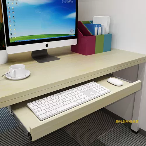 Ноутбук, деревянная клавиатура с аксессуарами, беззвучная горка