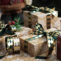 Лента, сумка, упаковка, подарочная коробка с бантиком, ремень, украшение, кабельные стяжки, рождественский подарок
