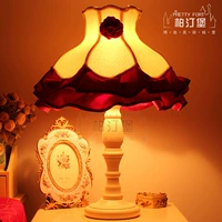 Настольная лампа, красный уличный фонарь для кровати, подарок на день рождения, европейский стиль