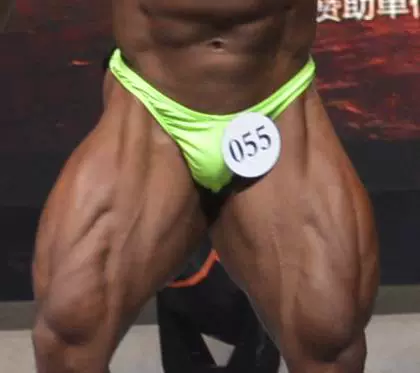 宏伟 Два -центиметр брюки, две трети брендов брендов, две трети брюки для бодибилдинга с чистой чистой сеткой.