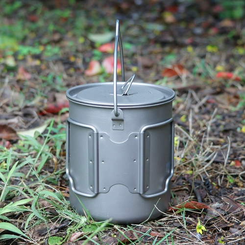 Клуб выживания выживания кустарники на открытом воздухе