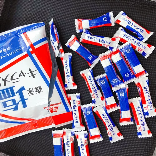 Импортированная моринага Моринага Мориянская соль, соль молока, попренная, женившись на свадебном сахарном шоколаде.