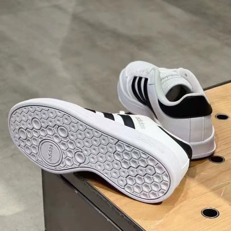 Adidas Breaknet черная трёхполосная женская спортивная повседневная досочная обувь FX8724
