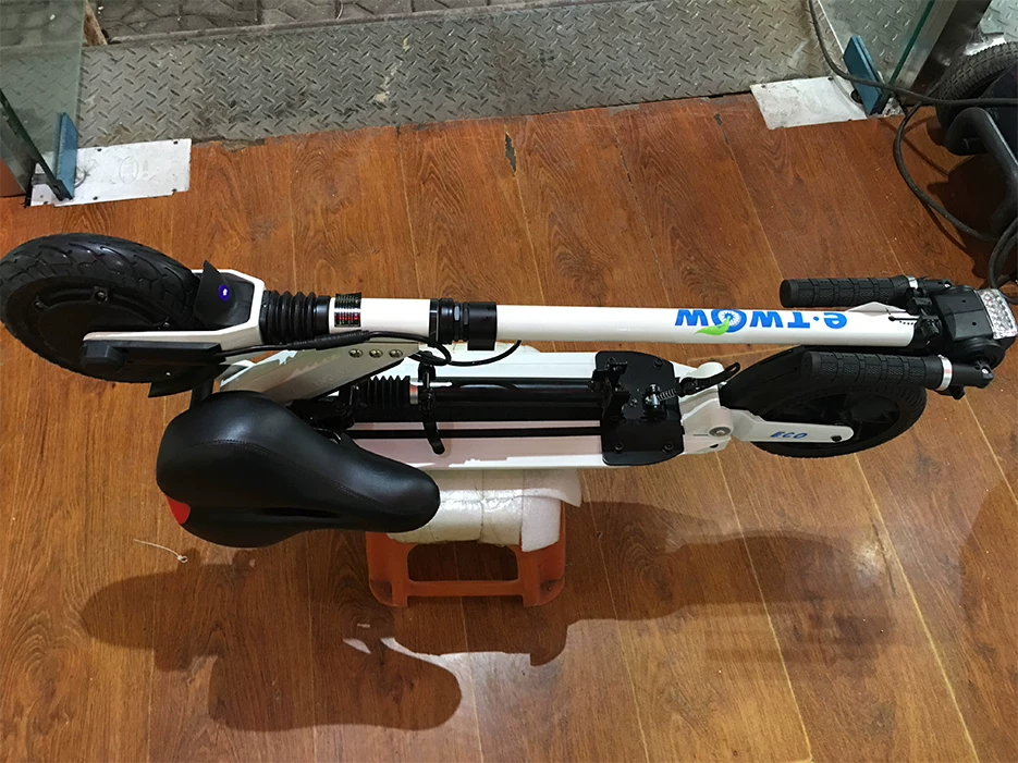 Electric scooter, seat, folding shock-absorbing chair, Germany, custom-made