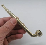 В новом небольшом дымовом вставке сингл используется небольшой дымовой мини -мини -минимум, чтобы курить, сражаясь с сухим дымом в стиле старого дыма.