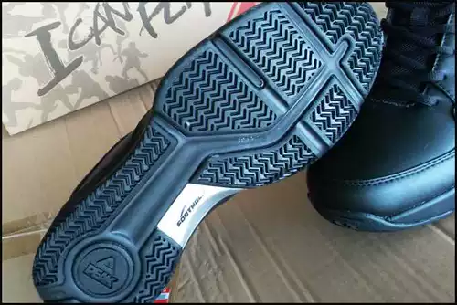 Новый ярко -черный патентный кожаный баскетбольный рефери -рефери классический азиатский чемпионат чемпионата мира FIBA ​​Shoese