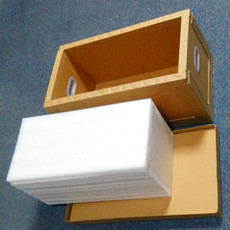 Картонная упаковка 厂家直销批发定做东莞纸箱防撞箱蜂窝包装箱带腿蜂窝箱环保出口