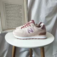 Корейская аутентичная 574 вишня порошка порошка женская обувь Langbelunwei's Retro Sports Swee Student Bf Street Стреляйте в дикие кроссовки