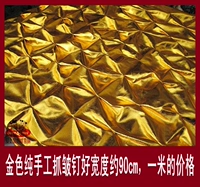 Гвоздь составляет около 0,9 метра золота, один метр один метр