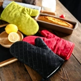Изоляция кухни, а анти -массы перчатки Микроволновая печь использует утолщенную резист