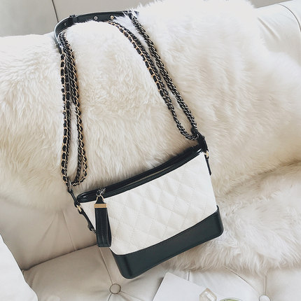 明星同款小香风流浪包2018定制款韩版菱格链