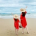 Váy đi biển cho bố mẹ cho bé mặc hè nữ nữ đi biển phong cách nước ngoài Thời trang Hàn Quốc Váy đỏ 2019 mới - Trang phục dành cho cha mẹ và con Trang phục dành cho cha mẹ và con