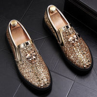 Hong Kong Tide thương hiệu mùa xuân Giày Lok Fu giày đinh tán bạc cá tính Giày nam Anh sáng da giản dị giày lười