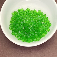 Темно-зеленый