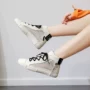 2019 mới học sinh giày lưới thoáng khí nữ in lưới màu đỏ trắng giày da mùa hè cao để giúp giày thường - Giày cao gót giày sneaker cổ cao nữ