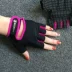 Phụ nữ chuyên nghiệp và phụ nữ tập thể dục của găng tay chính hãng thoáng khí không trượt thể hình thiết bị cử tạ nửa ngón tay đào tạo găng tay