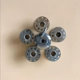 Домохозяйство небольшой мини -швейной машины замкнут ядро ​​старые швейные аксессуары