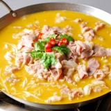 YouJia Sour Soup Fat Beef Приправа 200 г домашний кейтеринг кисло -золотой суп.