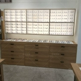 Очки, стеклянный стенд, делается под заказ