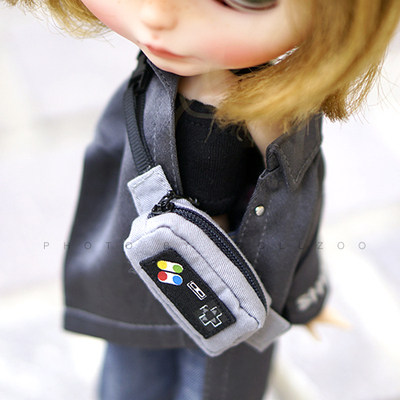 taobao agent OB11 Doll Backpack Game Machine Break Blade BLYTHE Shoe Doll Clane GSC P9 small cloth BJD