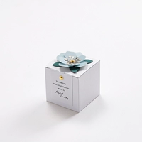 Белый+зеленый лист светло -голубой цветок+белая карта