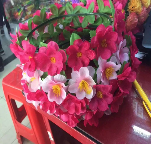 Новое персиковое расцвет