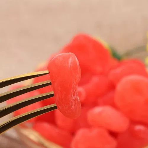 Сладкая и кисенная неклеарная плюма с семенами дыни, сушеная перлочная слива слива сливы