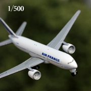 Phương pháp trang trí mô hình máy bay hợp kim 1: 500 không khí 777 máy bay chở khách dân dụng máy bay sân bay bàn cát thành đồ chơi - Chế độ tĩnh