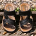 2018 mới mùa hè nam sử dụng dép đôi nam giày đi biển đất giản dị cha trung niên dép cỡ lớn giày adidas nam Sandal