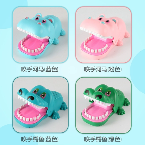 Мультяшная акула, игрушка, бегемот, кусает палец, крокодил, детское творчество