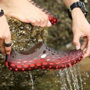 Giày nhựa Dép nhựa nam mùa hè Giày lười lỗ rỗng cỡ lớn Giày đế bệt chống trượt Baotou - Sandal