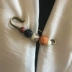 Đồ trang sức thủ công hạt gỗ màu đen hạt bồ đề pin trâm cài áo choàng nữ khóa với áo len cotton và vải lanh phụ nữ - Trâm cài