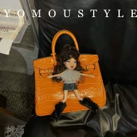 Оранжевый черный свитер