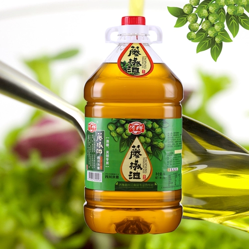 Sichuan Hongyat производил коммерческие большие бочки с большими бочками из Hanyuan Special Kemp Green Pepper Tire, масла с жирным виноградным перцем 5 л литры