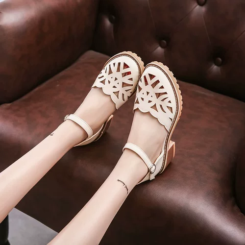 Летняя обувь в английском стиле, сандалии на платформе, сезон 2021