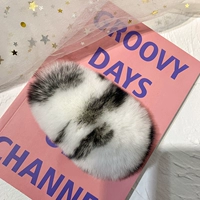 Белый леопардовый принт